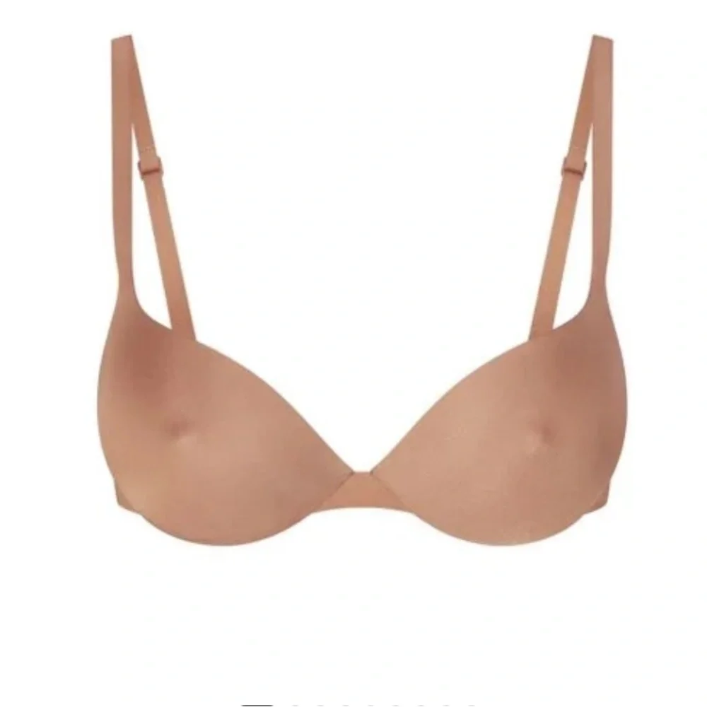 SKIMS Ultimate Collection Nipple Bra - Clay - Picture 4 of 7